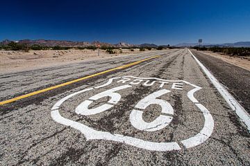 Route 66 shield in Arizona by Easycopters