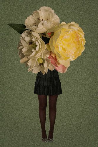 Flower Girl  (II) van Rie-Anne van Achthoven