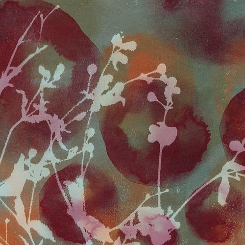 Dromen in de natuur. Bloemen in wit, paars, roest en grijs