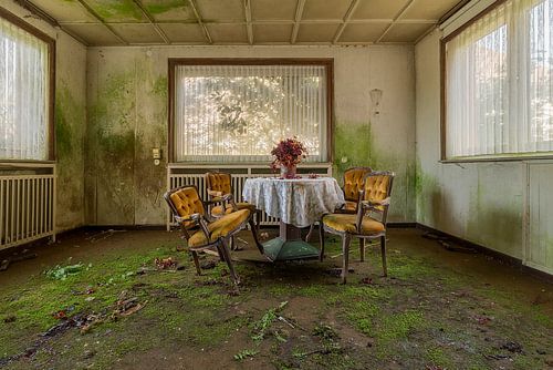 Asseyez-vous et détendez-vous dans cette belle salle de moulage