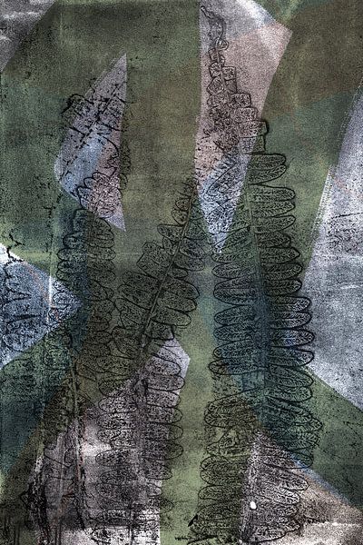 Art botanique moderne. Feuilles de fougère et formes abstraites en taupe, vert et brun. par Dina Dankers