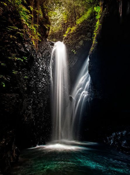 Wasserfall auf Bali..... von Wim Schuurmans