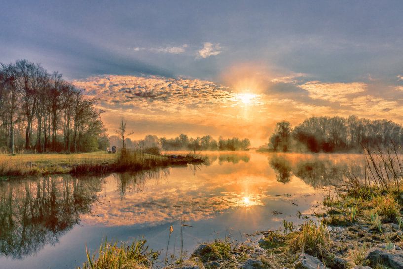 Lever de soleil dans la réserve naturelle avec reflet 2 par Marcel Kieffer