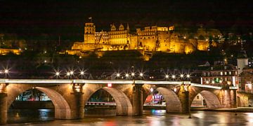Heidelberg - Alte Brücke und Schloss bei Nacht von t.ART