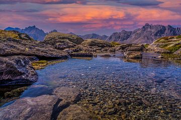 Zonsondergang bergmeer Lac Blanc vallée de La Clarée van Tessa Louwerens