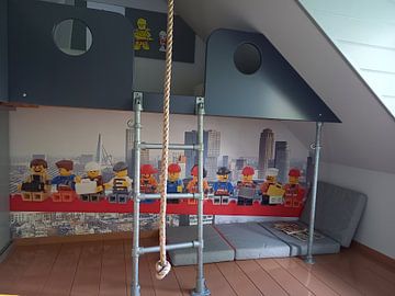 Klantfoto: Lunch atop a skyscraper Lego - Rotterdam van Marco van den Arend