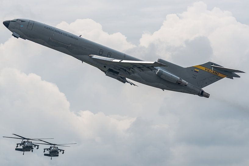 Da ist sie! Diese wunderschöne Boeing 727 der kolumbianischen Luftwaffe hebt während der Flugschau F von Jaap van den Berg