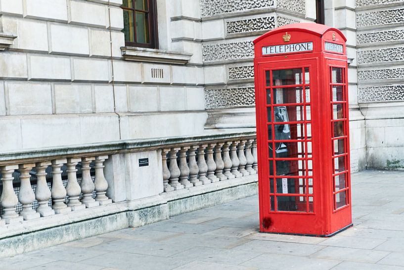 Cabine téléphonique rouge qui se souvient ? par Ineke Huizing