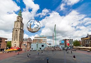 Grote markt met glazen bol van Iconisch Groningen