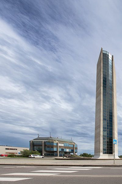 PRAGUE, TCHEQUIE - 29 MAI 2024 :  Cheminées d'aération du tunnel de Strahov. Équipement technologique devant le ciel bleu. par de-nue-pic