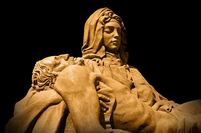 Pietà by Signature Sand Art