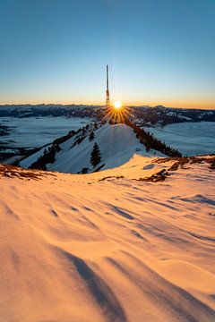 Sonnenuntergang im Grünten mit Schnee von Leo Schindzielorz