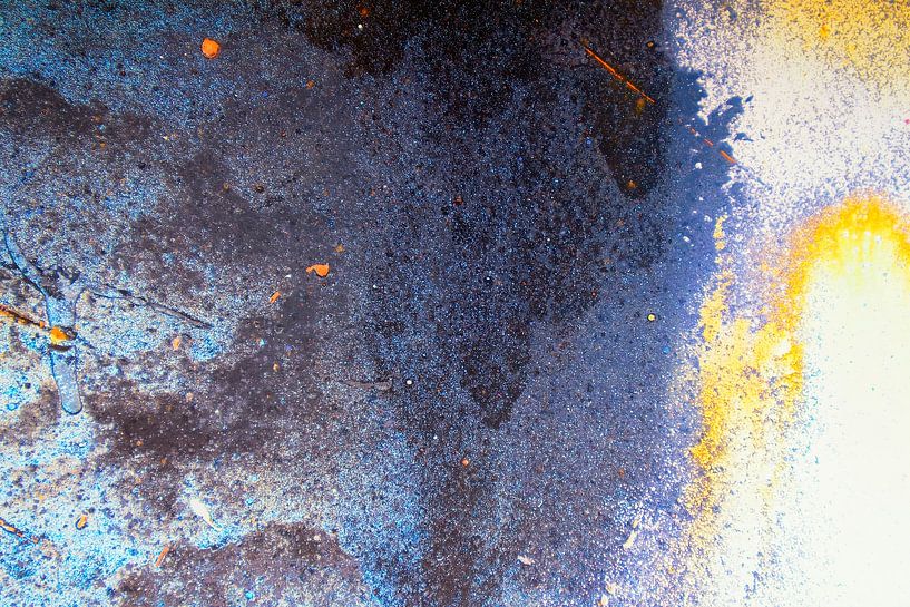 Corrosion explosion by Truus Nijland