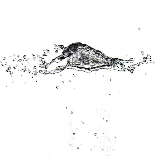 L'eau vole dans l'air