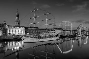 Stadsfront Kampen with Stedemaeght black and white by Fotografie Ronald