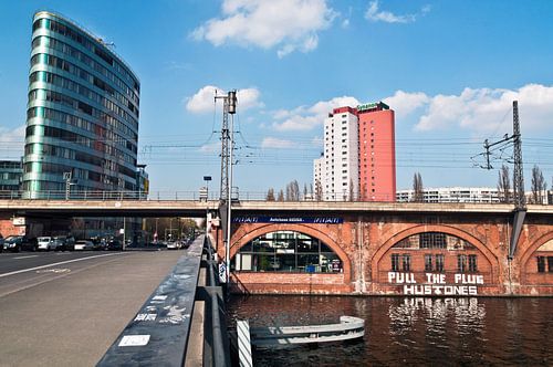 Uitzicht op de Berlijnse Spree vanaf de Michaelbrug