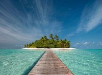 LP 71064197 Wooden scaffolding to a tropical island