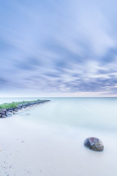 Blaue Stunde IJsselmeer von Monique Pouwels