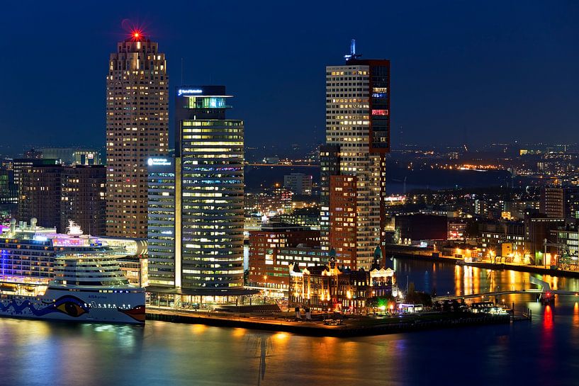 Night shot of Montevideo, World Port Center and New Orleans by Anton de Zeeuw