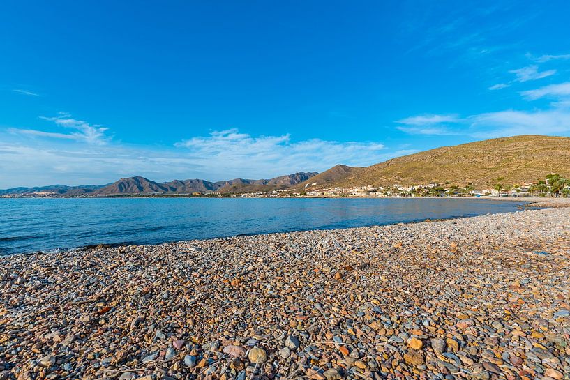 mooi strand in La Azohia, Regio Murcia, Spanje van Joke Van Eeghem