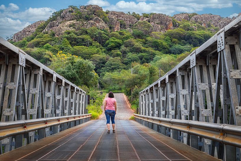 Die Metallbrücke von Tobati (Puente de metal de Tobati) in Paraguay von Jan Schneckenhaus