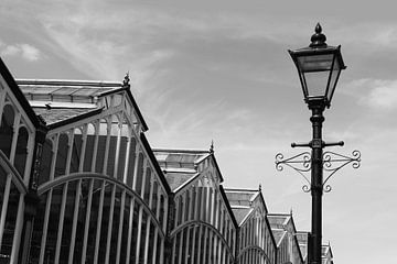 Markthal en lamp, Stockport, Engeland van Imladris Images