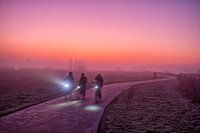 Fietsers op een winterse ochtend