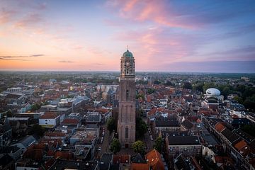 Peperbus Zwolle bij zonsopgang van Thomas Bartelds
