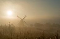 Mühle im Nebel bei Sonnenaufgang von Richard Gilissen Miniaturansicht