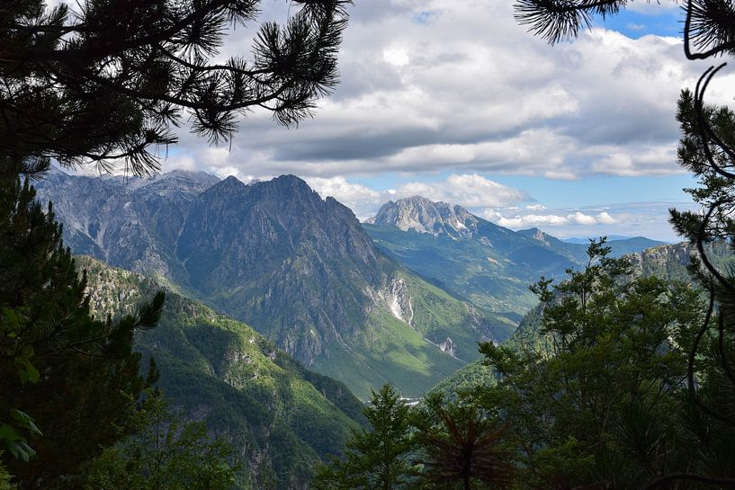 Qafa e Thorës, Albania by Jarne Buttiens