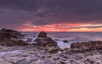 Purple Sunset Skies in Aruba van Meliza  Lopez
