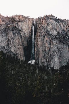 Ribbon fall Yosemite NP | hoge waterval | reisfotografie art print van Elise van Gils