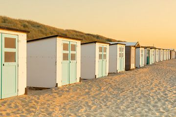 maisons de plage Texel, coucher de soleil, île des Wadden sur M. B. fotografie