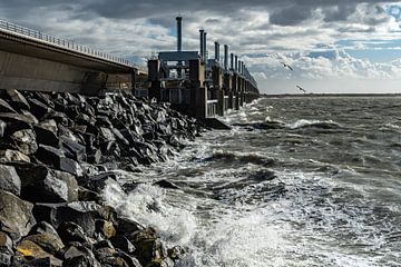 Sturmflutwehr Ostschelde in Zeeland von Jan Poppe