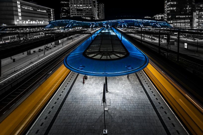 La gare centrale d'Utrecht la nuit ! par Jan Hermsen