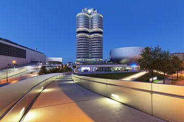 BMW Toren met BMW Museum, München van Markus Lange