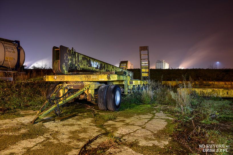 Urbex: Lost Vehicle by Jarno De Smedt