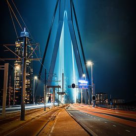 Pont Erasmus la nuit sur Rene van Heerdt