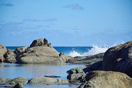 Die felsige Seite des Central Beach von Frank's Awesome Travels