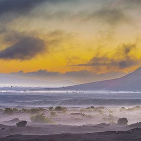 Lever de soleil au Parque Natural de Los Volcanes, Lanzarote sur Walter G. Allgöwer