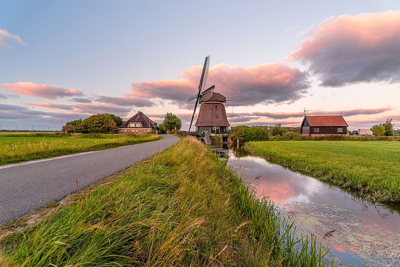 Sunset at the Groetermolen of Schoorl, Netherlands by Gijs Rijsdijk