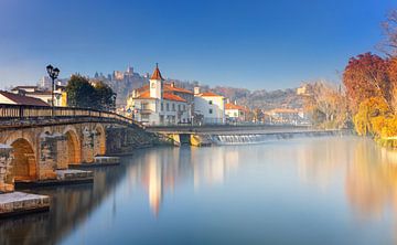 Tomar met ochtendnevel, Portugal van Adelheid Smitt