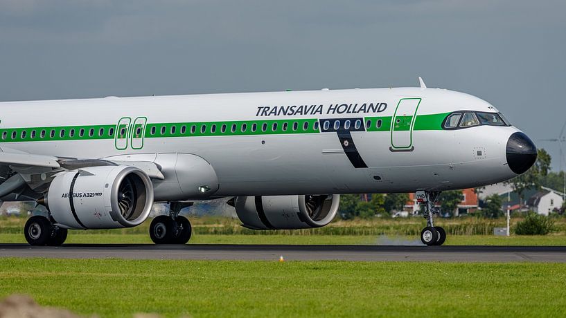 Transavia Airbus A321neo in retro livery. by Jaap van den Berg