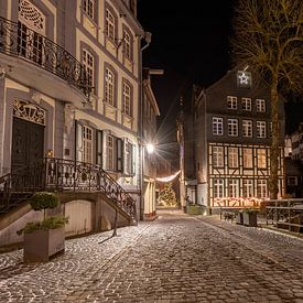 Monschau at night by Richard Driessen