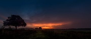 Dalfsen (Millingen) vor Sonnenaufgang von Erik Veldkamp