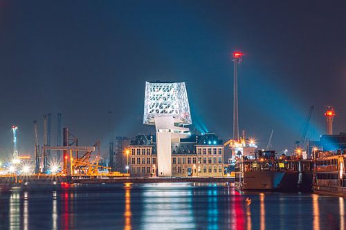 La Maison du Port à Anvers la nuit