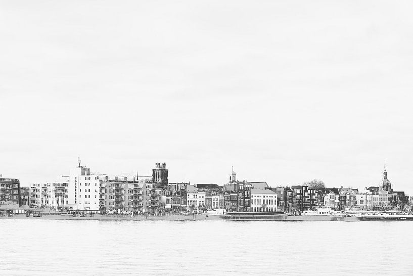 Dordrecht - skyline - grijs-zwart-wit van Ineke Duijzer