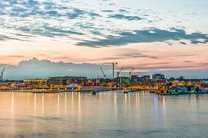 NDSM tijdens zonsondergang van Renzo Gerritsen