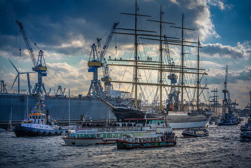 Photography Hamburg - Architecture - Arrival of the Peking in the Port of Hamburg by Ingo Boelter