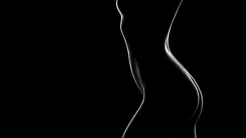 Silhouette minimaliste en noir et blanc - photographie d'art moderne pour des intérieurs élégants